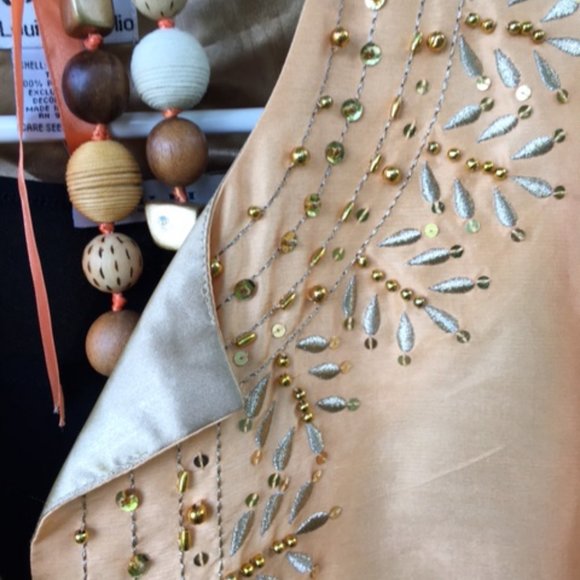 Luxurious, NWT, 100% Silk, Embroidered Jacket 1X. - Picture 4 of 6